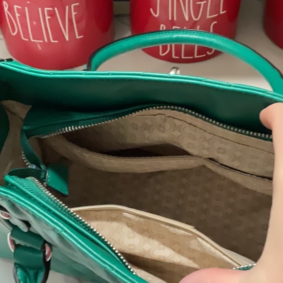 Charming Charlie Kelly Green Purse and Matching Wallet - Picture 5 of 9